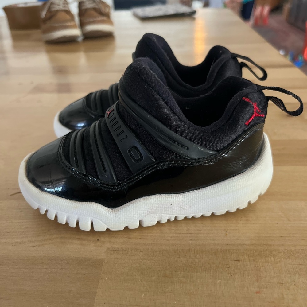 6c toddler Jordans